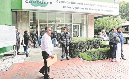 Condusef alerta por llamadas que buscan robar identidad de clientes