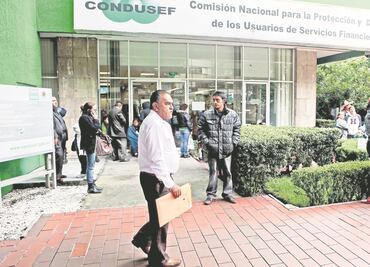 Condusef alerta por llamadas que buscan robar identidad de clientes