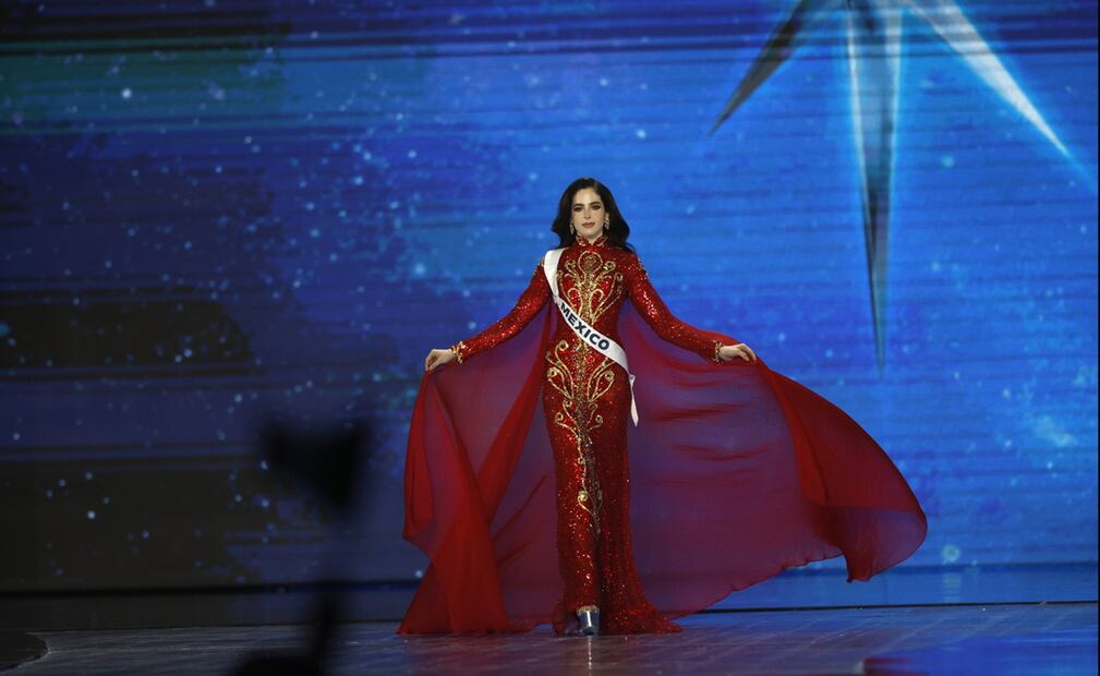 Fátima Bosch estudió la carrera de Diseño de Indumentaria y Moda en la Universidad Iberoamericana, además de haber estudiado en la Nuova Accademia di Belle Arti (NABA) de Milán, Italia, así como en el Lyndon Institute de Lyndon, en Estados Unidos. Foto: EFE