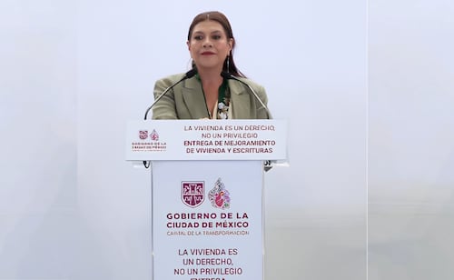 Brugada pide censar a habitantes de unidades habitacionales que no tienen escrituras; busca combatir despojos