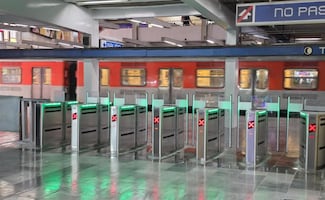 Metro instala nuevos torniquetes modernizados en ocho estaciones; agiliza ingresos y salidas en terminales