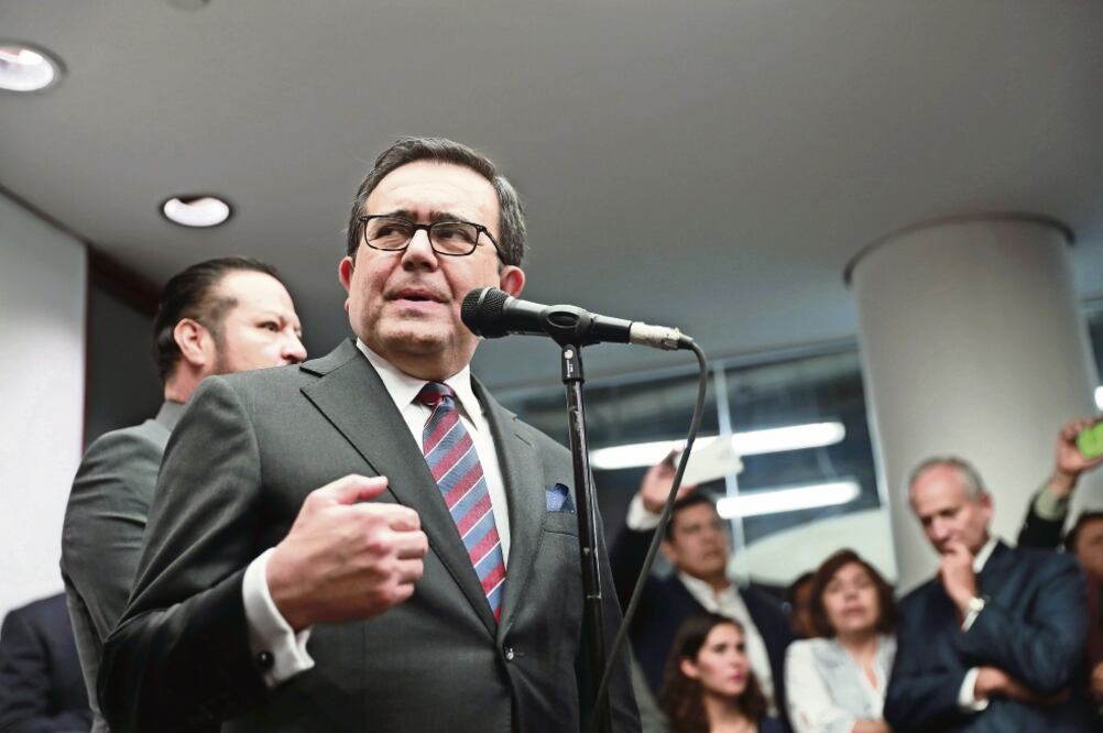 Ildefonso Guajardo aseguró que conformarán un grupo especial con los senadores, a quienes brindarán "información privilegiada" sobre la renegociación. (ALEJANDRA LEYVA. EL UNIVERSAL)