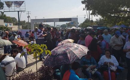 Magisterio cierra ocho puntos carreteros en Chiapas 