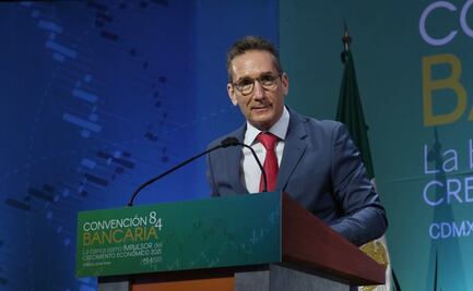 Banqueros respetan que AMLO quiera que mexicanos compren Banamex; "somos agnósticos al origen del capital", dicen