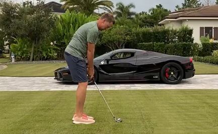Golfista pone en riesgo su auto de 2 mdd para hacer un reto viral