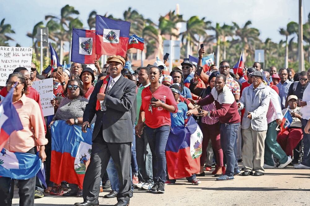 La versión de los cazadores haitianos de mascotas nació luego de que cuentas en redes sociales amplificaran la noticia sobre una mujer en Ohio que supuestamente se comió y mató a un gato doméstico. Foto: AFP/Archivo