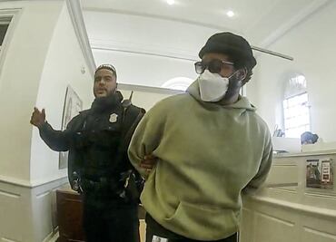 Por error, confunden al director de "Black Panther" con un asaltabancos, ¡hasta lo esposaron!