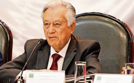 The Mexican government directly awarded several contracts to Manuel Bartlett's son