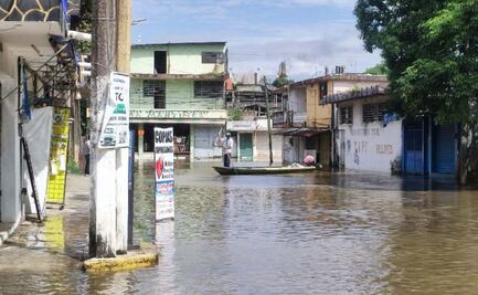 Minatitlán enfrenta inundaciones por crecida del Río Coatzacoalcos; piden evacuar áreas de riesgo