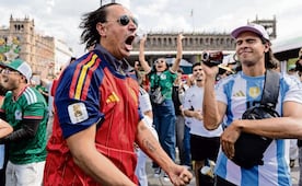 Con festejos masivos despiden el Mundial