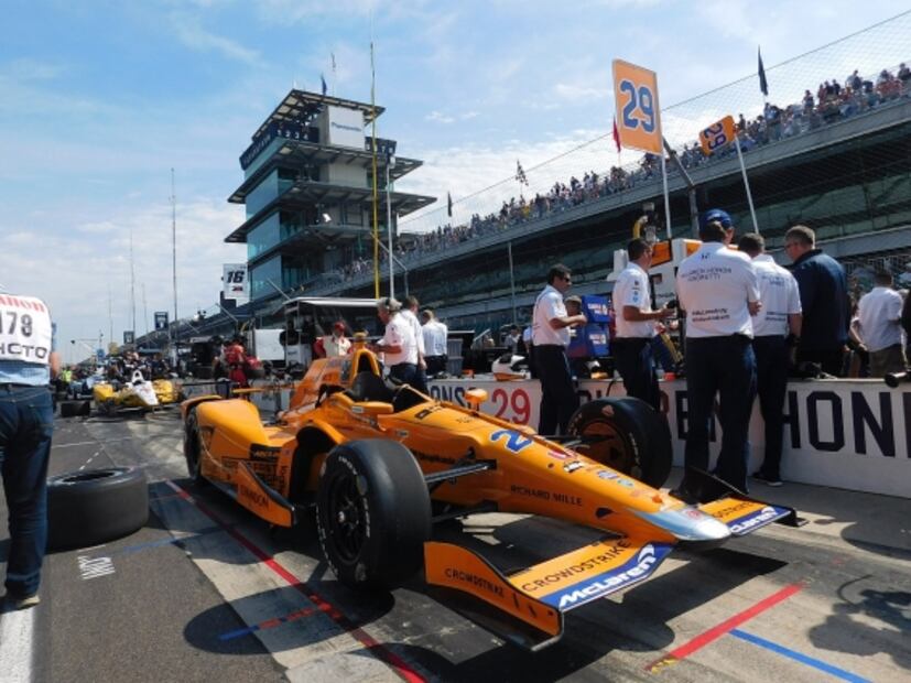 Carreras de IndyCar volverán en junio a puerta cerrada