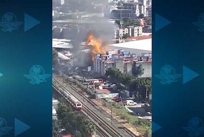 Captan incendio de fábrica de alcohol en Eje 2 Norte y Naranjo