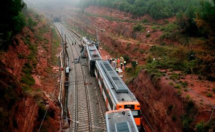 Reportan un muerto y 49 heridos tras descarrilamiento de tren en España