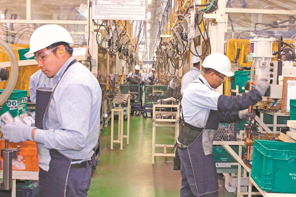 Los sindicatos tendrán que adecuarse a varios mecanismos, como elección de los representantes, y la ratificación de acuerdos entre trabajadores y empleador. Foto/ARCHIVO EL UNIVERSAL