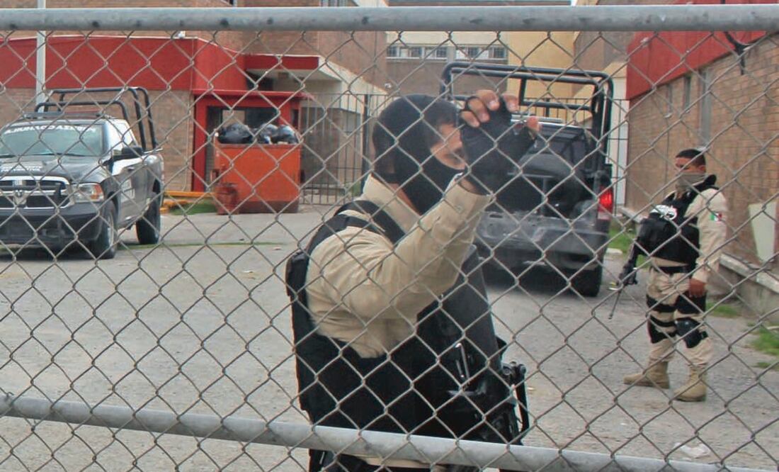 Además de 18 custodios bajo investigación, se indaga al ex director del Cereso de Torreón, Eduardo Rodríguez. (FRANCISCO RODRÍGUEZ. EL UNIVERSAL)