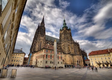 Así es el imponente Castillo de Praga, el más grande del mundo