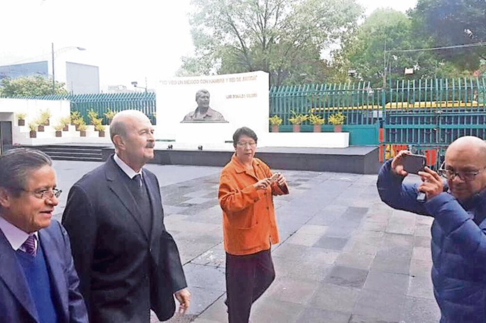 Fausto Vallejo visitó la sede nacional del tricolor, luego de que el dirigente del PRI le advirtió que es investigado (IMAGEN TOMADA DE TWITTER)