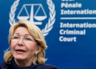 Exfiscal de Venezuela pide "orden de arresto internacional" contra Maduro