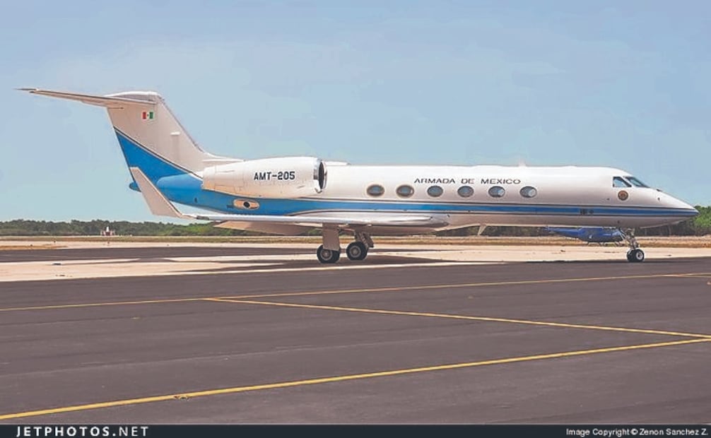 Un avión de la Armada de México trae de regreso al sobrino político del exsecretario de Marina Rafael Ojeda. Foto: Especial