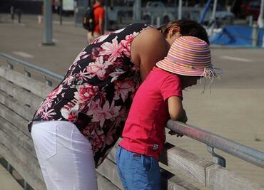 Proponen que pensionados del IMSS puedan asegurar a sus nietos cuando sean los responsables de éstos