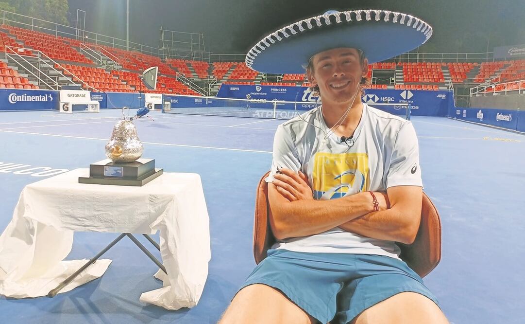 Tras ser el villano por eliminar al mexicano, se convirtió en el favorito de la afición, que se le entregó.Foto: Arturo Sanguiano / EL UNIVERSAL