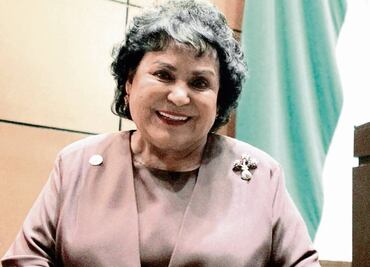 Sacerdote pide a la familia de Carmelita Salinas mantenerla con vida