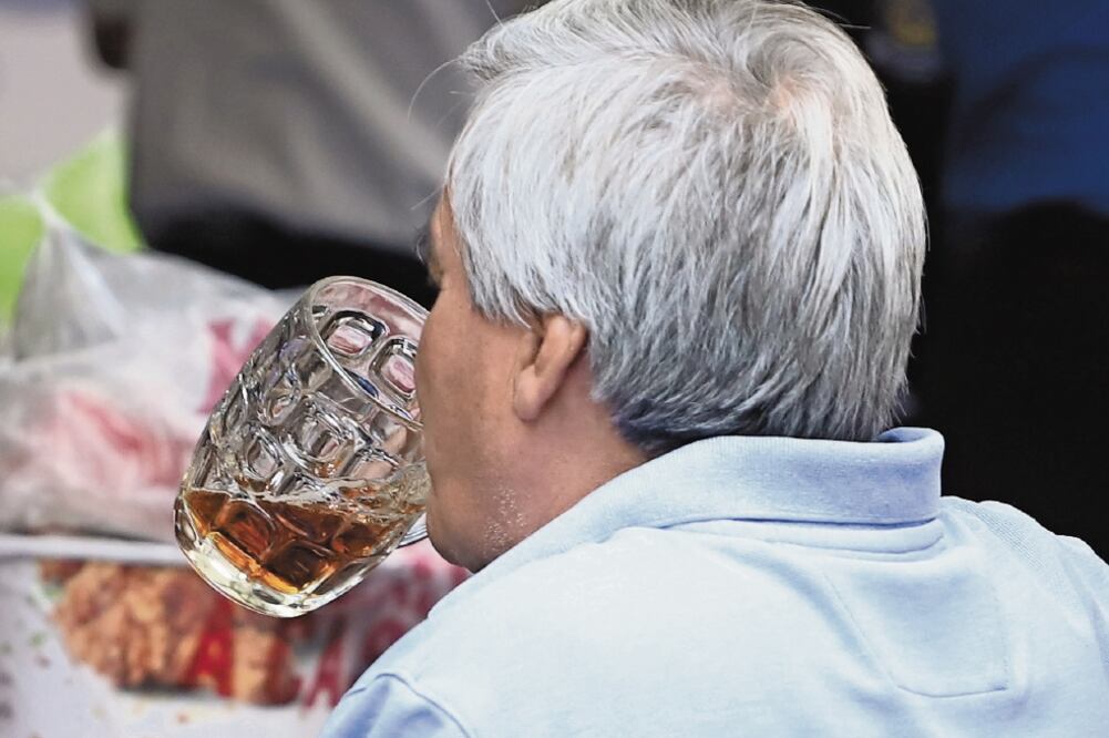 La iniciativa hace alusión a la Encuesta Nacional de Consumo de Drogas, Alcohol y Tabaco 2016-2017, donde se indican algunos factores que contribuyen al incremento del consumo de alcohol, como es la alta disponibilidad de bebidas. Foto: BERENICE FREGOSO.