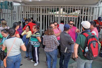 Maestros de Guerrero y Oaxaca continúan protestas