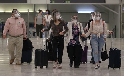 Tras 4 horas, continúa falla en servidor de EU que afecta vuelos en el AICM