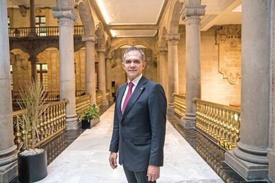 Mancera también litiga su escaño