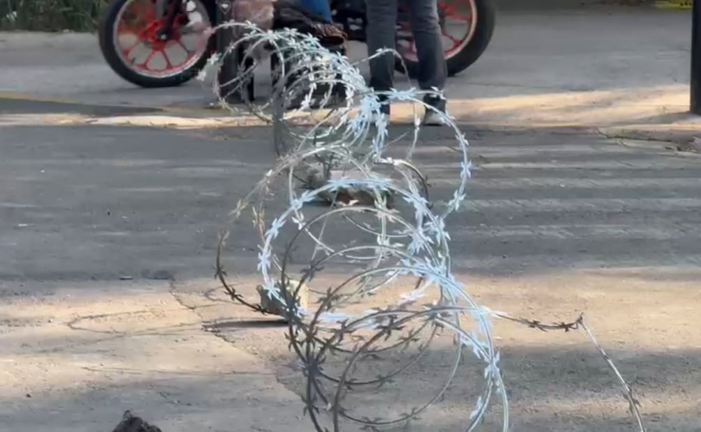 Persiste bloqueo frente a la Fiscalía CDMX. Foto: especial