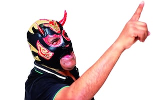 De defensa y portero a gladiador: la transformación de Cancerbero en la lucha libre 