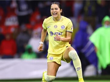 Jugadoras del América Femenil festejan al estilo de Cuauhtémoc Blanco