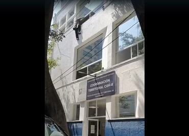 Hombre se lanza de segundo piso del MP en alcaldía Cuauhtémoc