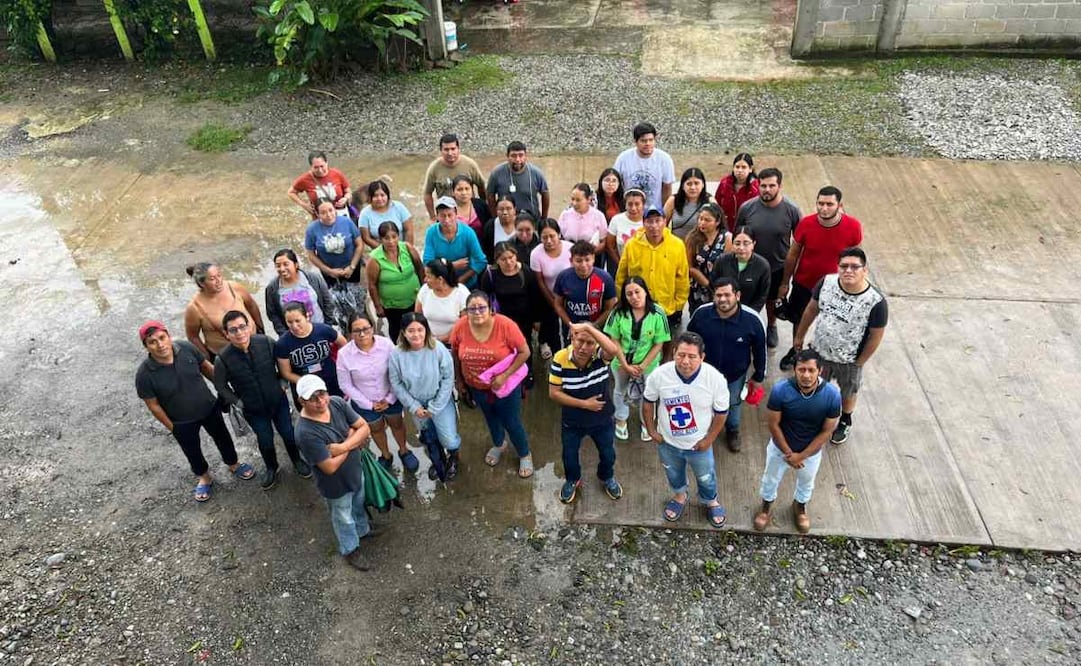 Veracruz: profesores atrapados en comunidades imploran ser rescatados.
Foto: Especial.
