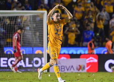 Florian Thauvin, impresionado con el recibimiento de la afición de Tigres ante León
