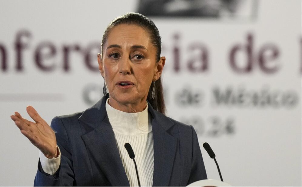 La Mandataria federal informó que siguen trabajando con los docentes del país para la desaparición de la Unidad del Sistema para la Carrera de las Maestras y Maestros (USICAMM). Foto: EFE