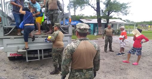 Distribuyen apoyos a familias afectadas por inundaciones en Tamaulipas