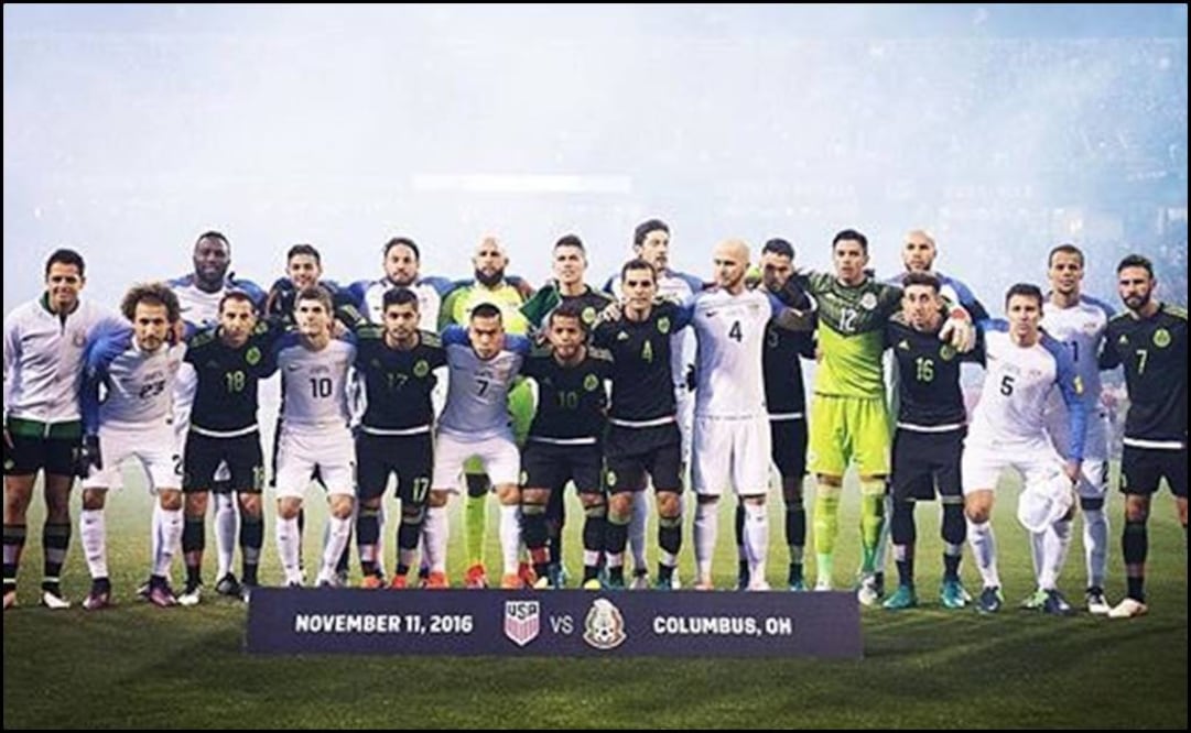 Foto de ambas selecciones previo al partido. Foto:Imago7