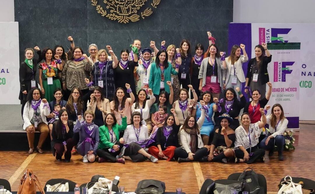 Grupo de mujeres feministas del mundo crean el organismo Internacional Feminista. Foto: Twitter @IntFeministaIF