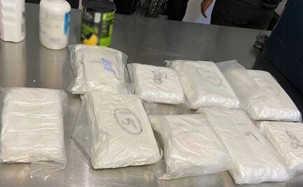 Capturan con ayuda de perrito a británica con 10 kilos de cocaína en su maleta en aeropuerto de Cancún