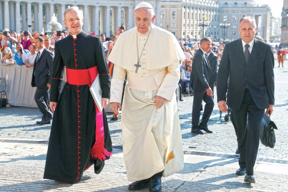 El papa Francisco en la plaza de San Pedro, en el Vaticano, el pasado miércoles. (MAX ROSSI. REUTERS)