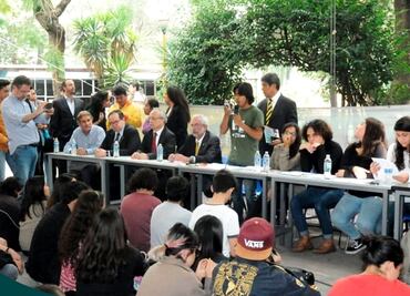 Estudiantes del CCH Azcapotzalco analizan regresar a clases el próximo martes