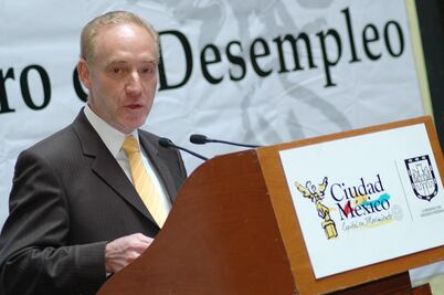 Anuncia Mirón Lince candidatura a dirigir PRD