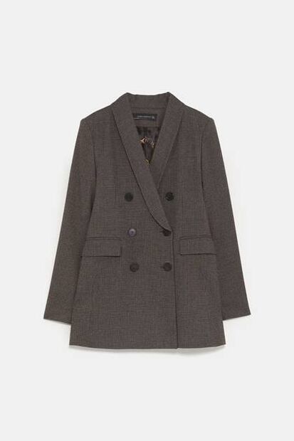 Prendas básicas que estarán de moda toda la temporada 