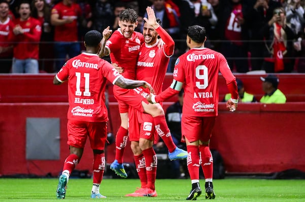 Toluca triunfa ante LA Galaxy; Paulinho sella un hat-trick en la Concacaf Champions Cup