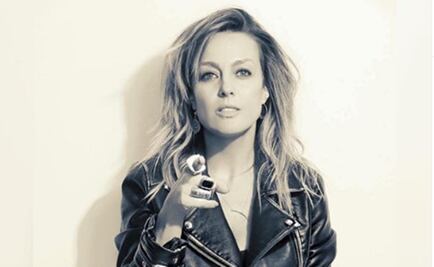 Fey sorprende con foto sin sostén