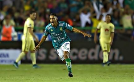 León crushes Águilas 3-0