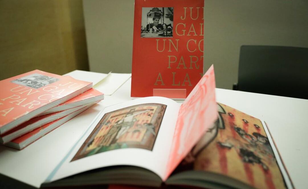 En el catálogo se ofrece el primer texto puramente biográfico sobre Julio Galán, escrito por Teresa Eckmann. Foto: Diego Simón Sánchez/EL UNIVERSAL.