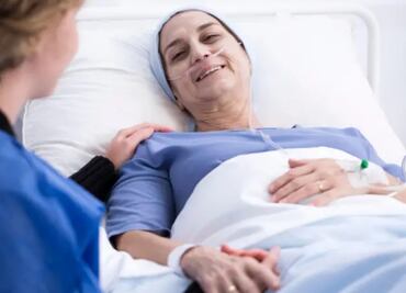 El científico que estudia a las personas que poco antes de morir “ven” a seres queridos que ya fallecieron